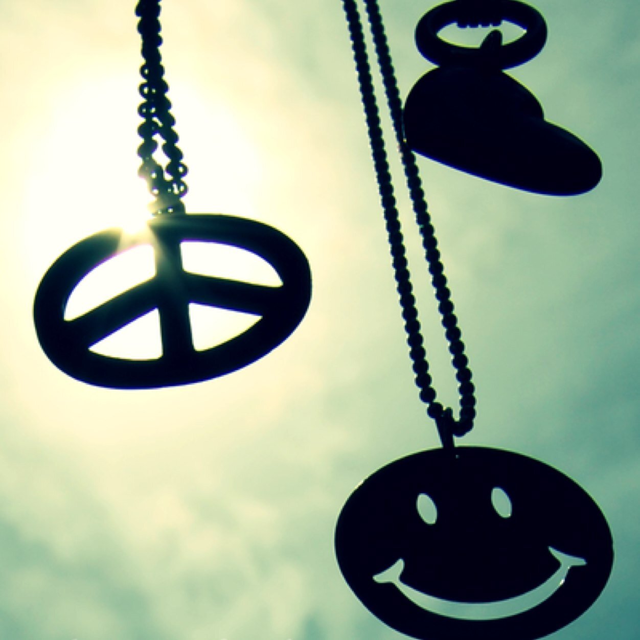 Pos_Negative's profile picture. HEY YOU If you need help I'm here for you∞Just tweet me∞Make my own edits✌L.E.M. Is my sign∞I love life, but it's hard sometimes∞Fangirl∞5SOS∞You're perfect.