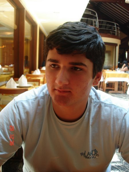 ronyjunior27's profile picture. 