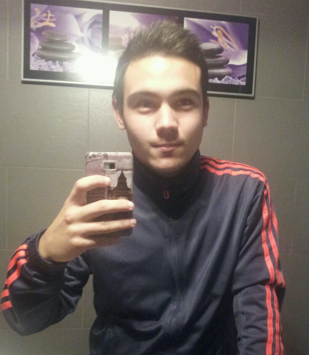 alvaroatun14's profile picture. Jugador del Club Deportivo Mediterraneo .Amando mi vida junto ati y siendo feliz a tu lado quinshe :)