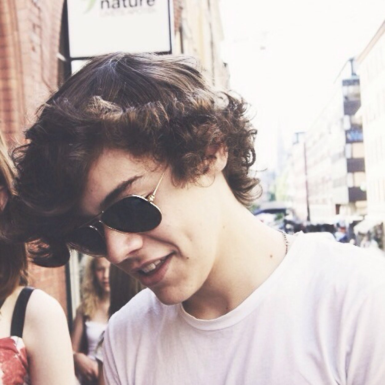 yo beb i gave you a free follow so follow @wigglemurs pls ily ♡