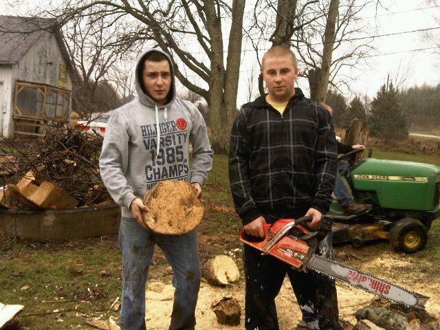 VanderEyken2's profile picture. Country music, fishing and beers.