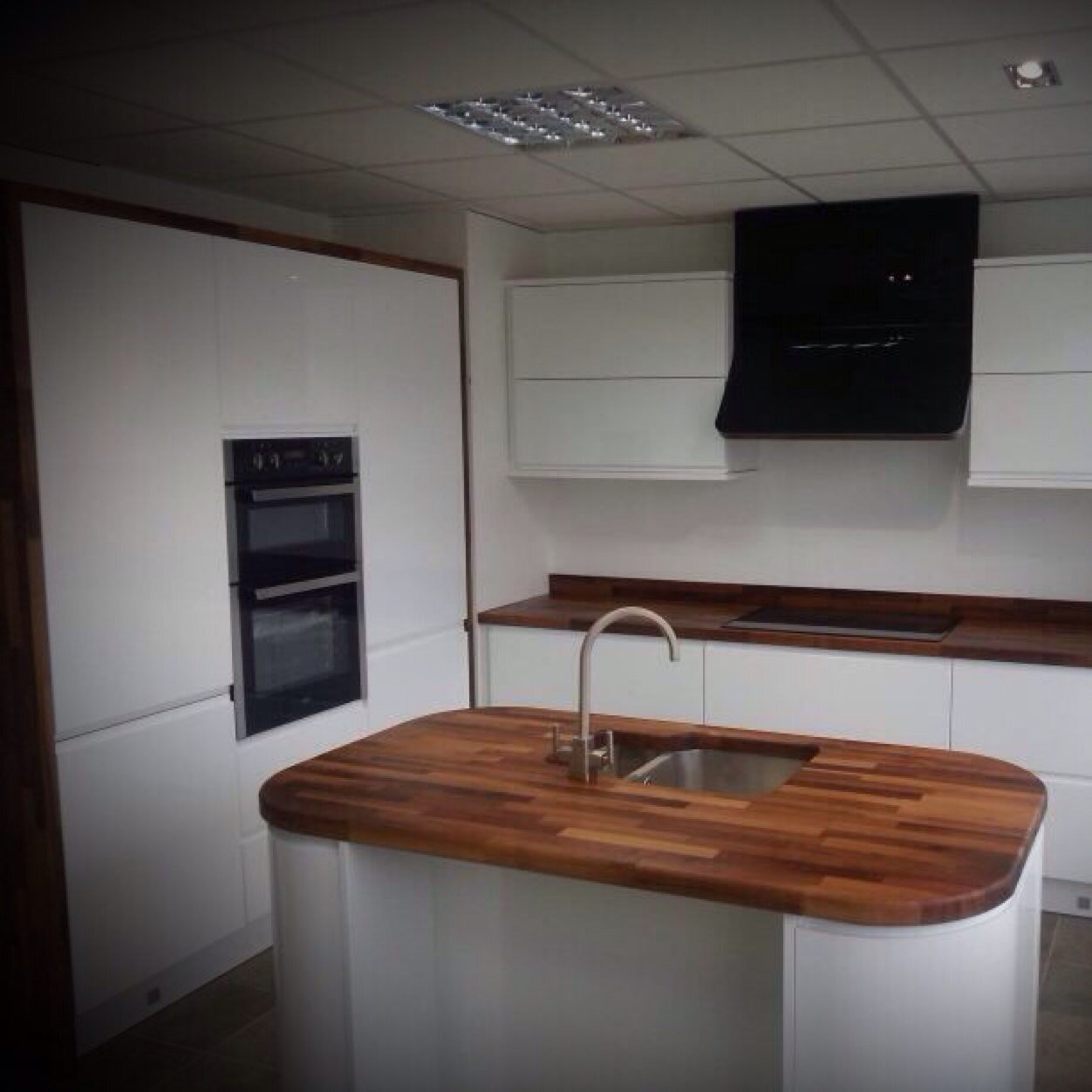 Total_1nteriors's profile picture. Total Interior Supplies, uk suppliers at trade price. Full design service and consultation.