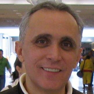 Profesor Jubilado de la Facultad de Medicina. UCV