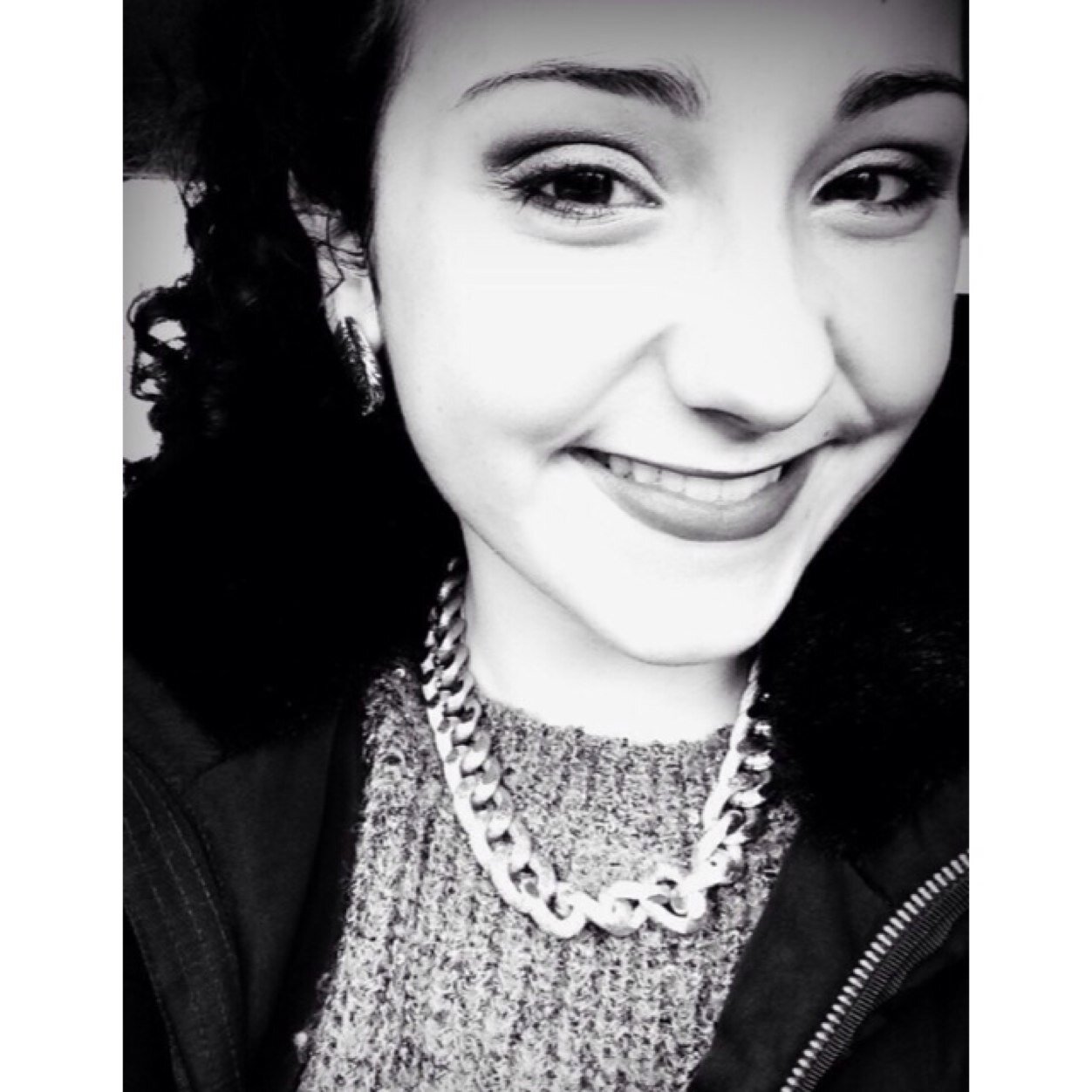 ChloeDarribere's profile picture. Si tu n'es pas bien comme tu es, la solution c'est changer. On ne choisis pas celui dont on tombera amoureuse c'est juste lui, c'est comme ca. @ANDLorelei bff