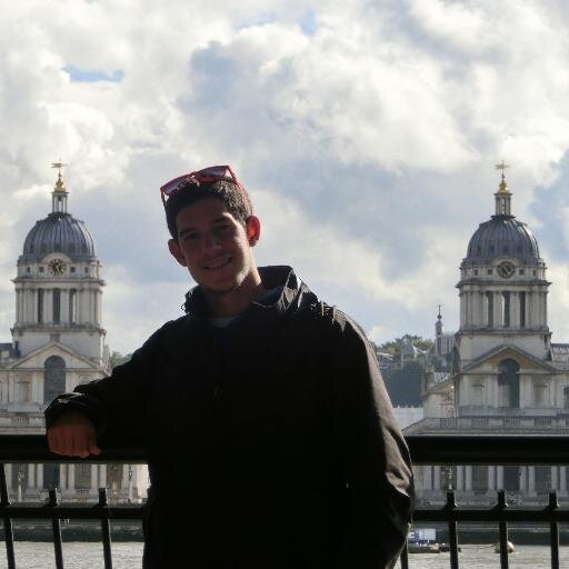 Guía paralímpico en Londres2012. Graduado en INEFC BCN y en Máster Gestión Deportiva. Amante del deporte, ambicioso y constante. Felizmente casado