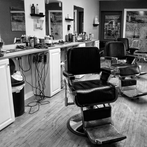 Men's barbershop in downtown Saratoga. Trendsetters Barbershop.