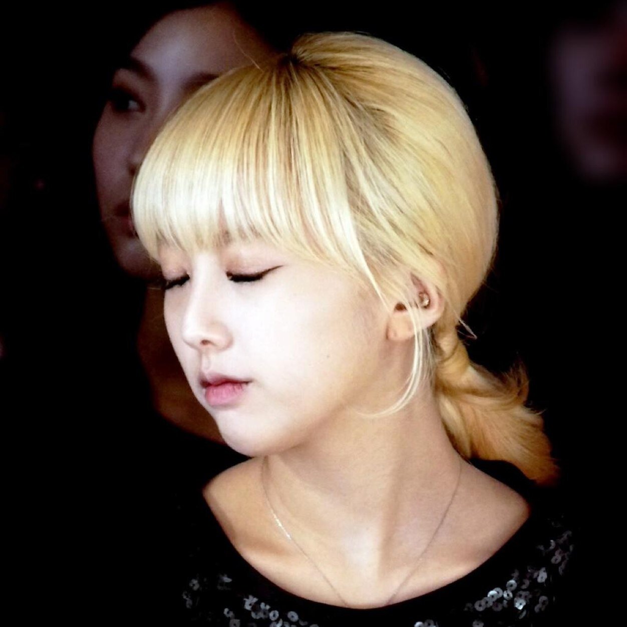 Hello Venus' Shin Yoonjo 921214 • @code_rp ( •̅_•̅)