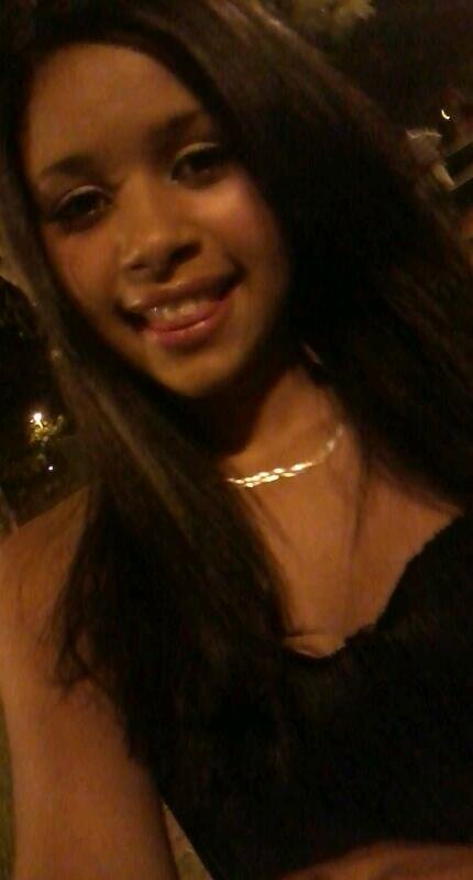lagriimas de sofriimento rolam dentro de miim, por alguem que não merece me ver sofrendo assim...(8)
@_loraine_santan