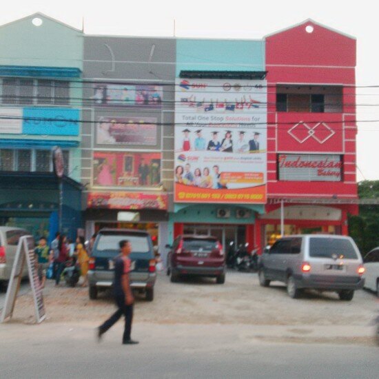 SUN Education
Jln. Melur No. 19C
Pekanbaru
0761 - 861153 / 0823 8715 8000