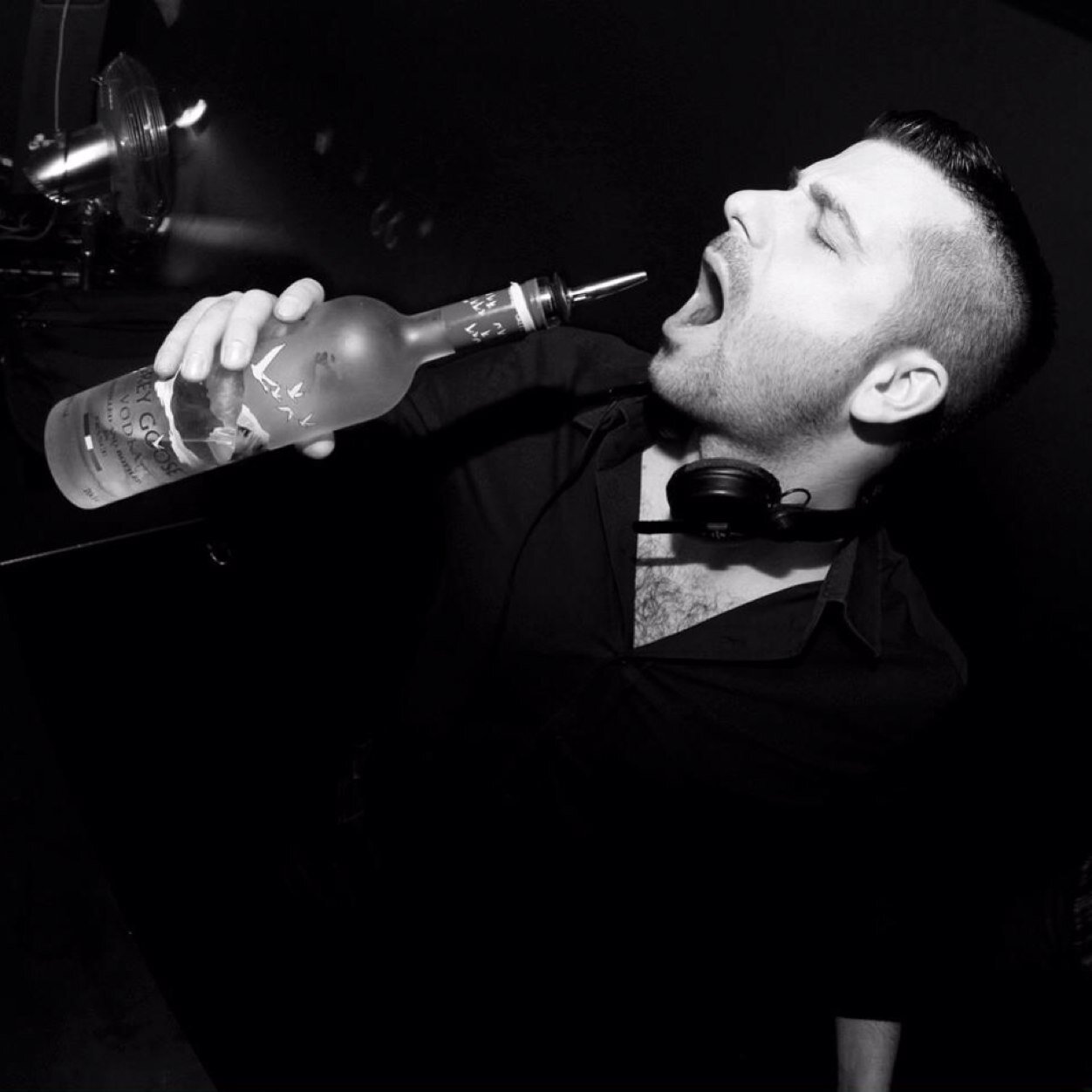 DJDextaMitchell's profile picture. E553X 80Y WHO LOVES TO DJ! - ParodyAccount_