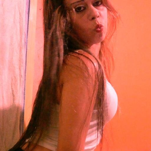 sou uma mulher com personalidade forte e ao mesmo tempo fragil