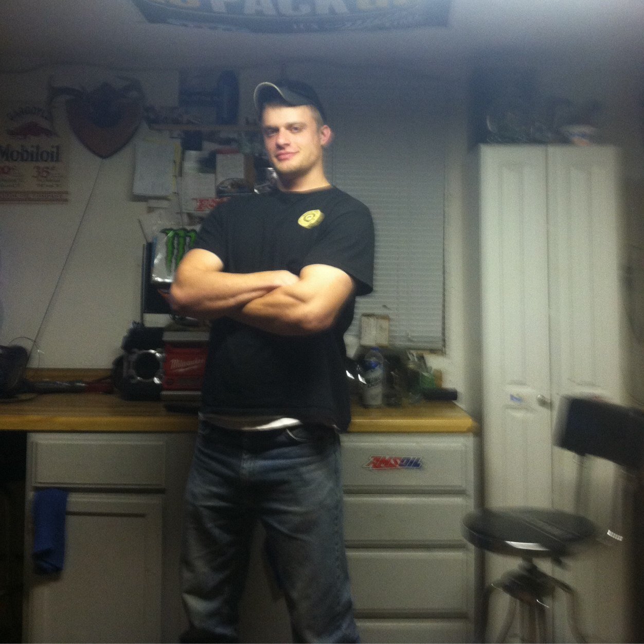 buschlight00's profile picture. 