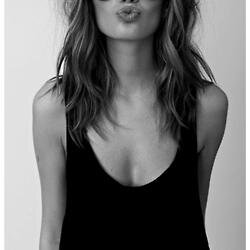 “Simplicity is the keynote of all true elegance.” ― Coco Chanel #trustmeonthis

Affilliate marketer trying to expand elegance and style.