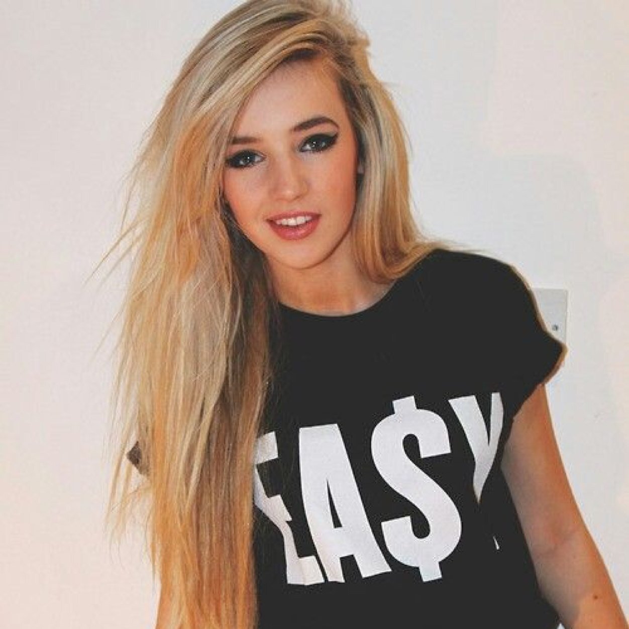 amneet_sahota's profile picture. love magcon boys3 follow for follow 0/9