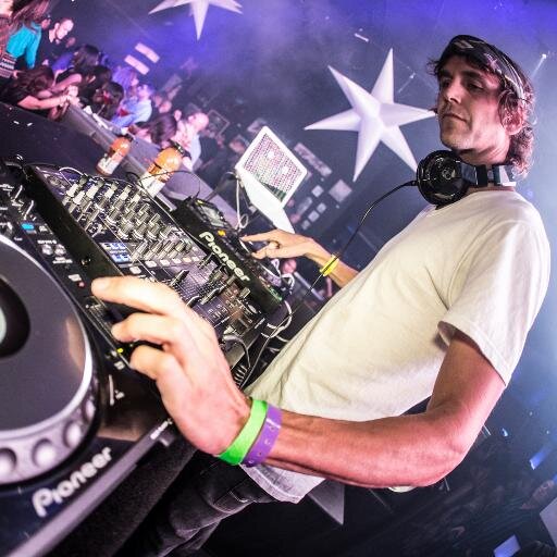 THE OFFICIAL TWITTER OF BEN SNOWDEN 

                    
-    BMX by day. DJ by night.