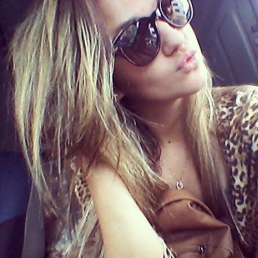 instagram: amandamaarquess