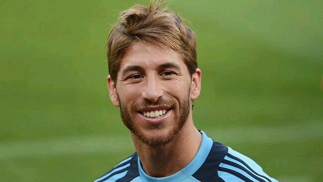 امممم متعصبه مدريديه ، عاشقه لراموس ، حسبي الله عليكم يالهكرز