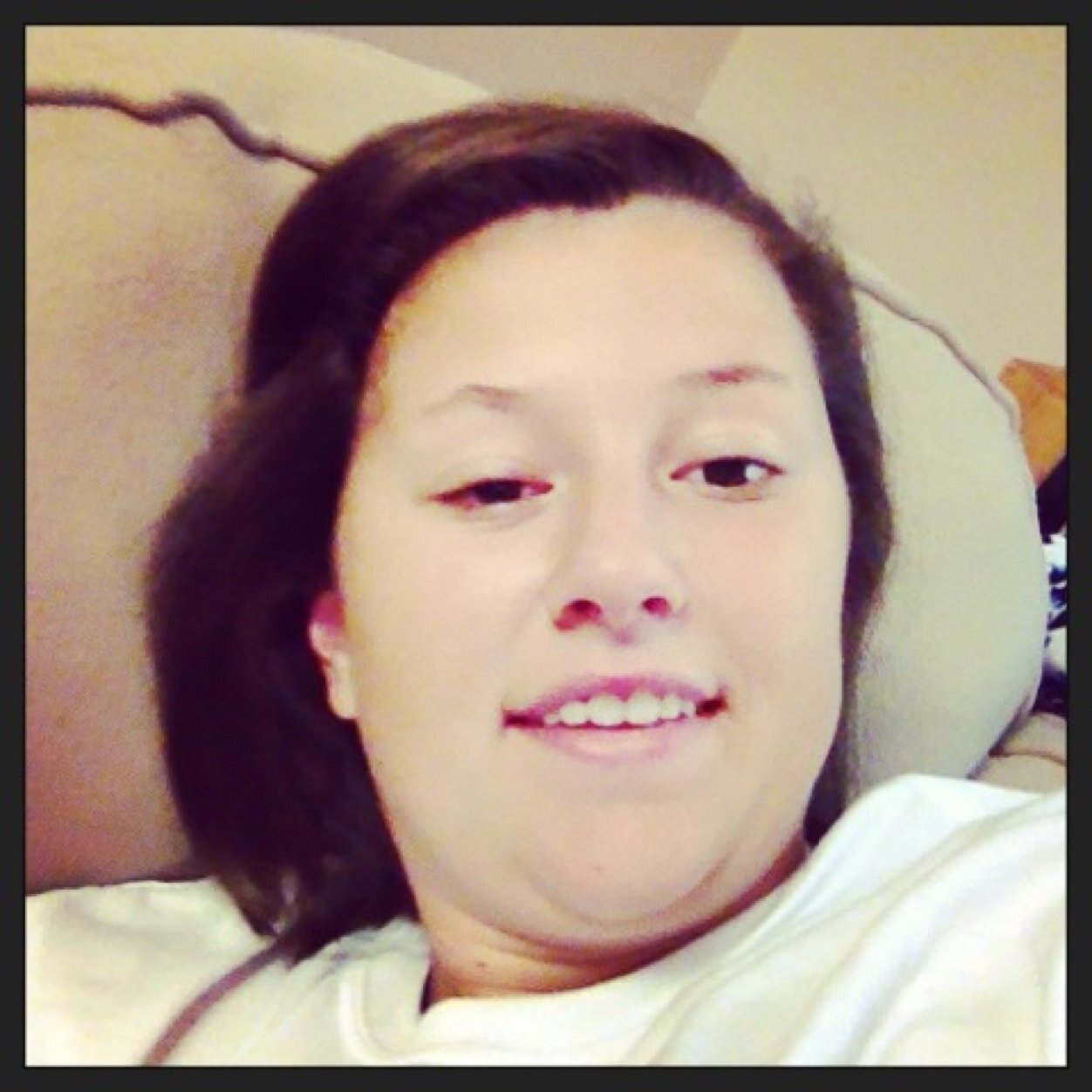 I'm Lindsey, I'm 18 and I go to Olivet college. I play sports and love hanging out with my friends!