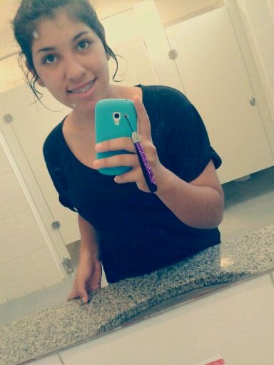Aun creo en el amor ah primera risa ♡