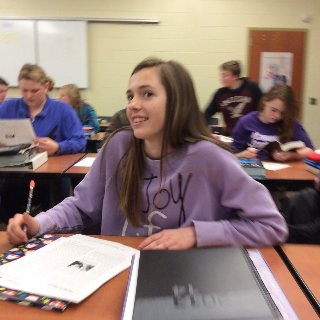 meganaalberts14's profile picture. Yo soy activa, fiel, generosa, extrovertida y vivaz. Yo soy tambien baja, bonita, morena, delgada bella.