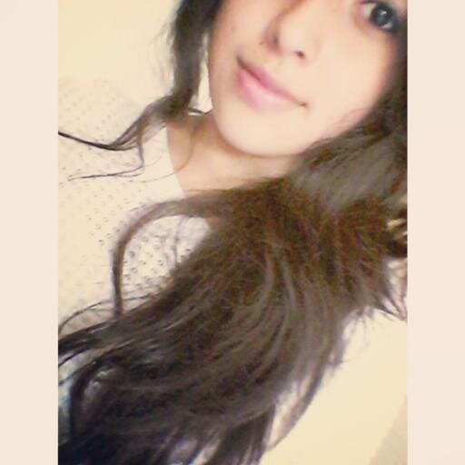 MajooEsquiveel's profile picture. Let's just live in the moment