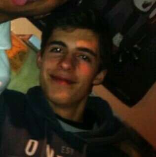 Darolfekes's profile picture. J'écris plus des punchlines mais des citations #Guizmo