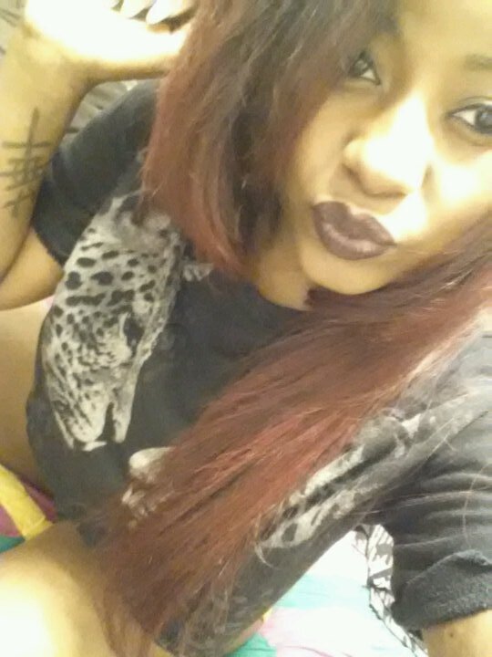 a gorgeous mutha fucka who neva was iin love wit da word TEAM cause iits always somebody on da biitch slackiin!! follow me tho :-P iinstagram _taMELess