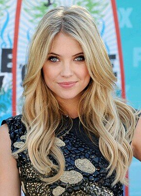 Pretty Little Liars, SpringBreakers Staying gold for Johnny! Ashley Bensons the name nickname is ashBenzo Roleplay