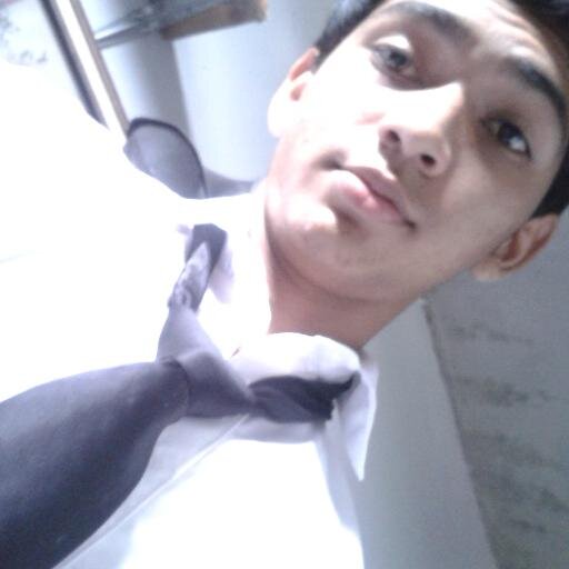 Moroni Fernando Torres Ordoñes -------(Ese soy yo). /Guitarra/Basketball/Familia♥/SUD♥/Amo a Dios & Dios me ama(: Sonrrian, que los estoy viendo :P