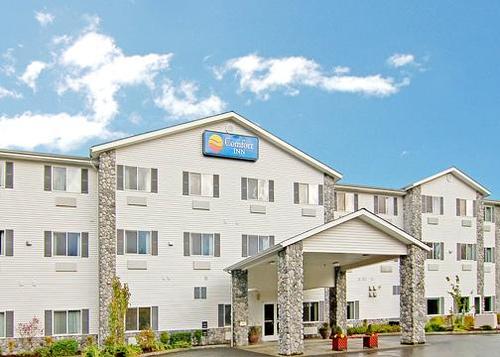 Located just off I5 at exit 101. Come enjoy our big, quiet rooms &  friendly atmosphere.