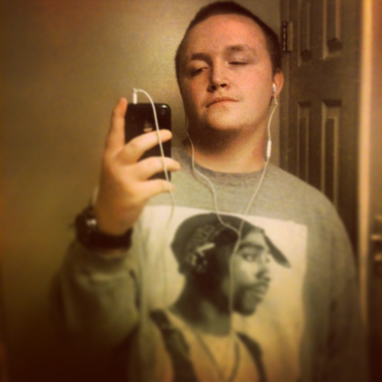 Name is christian aka phatchris, I produce multiple genres of music. I fuck with a small circle.