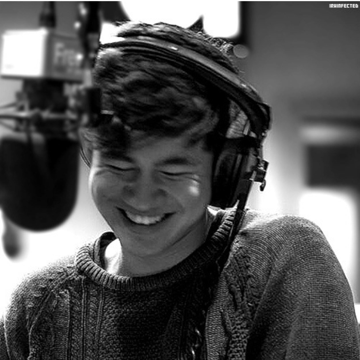 free follow from @amourniam