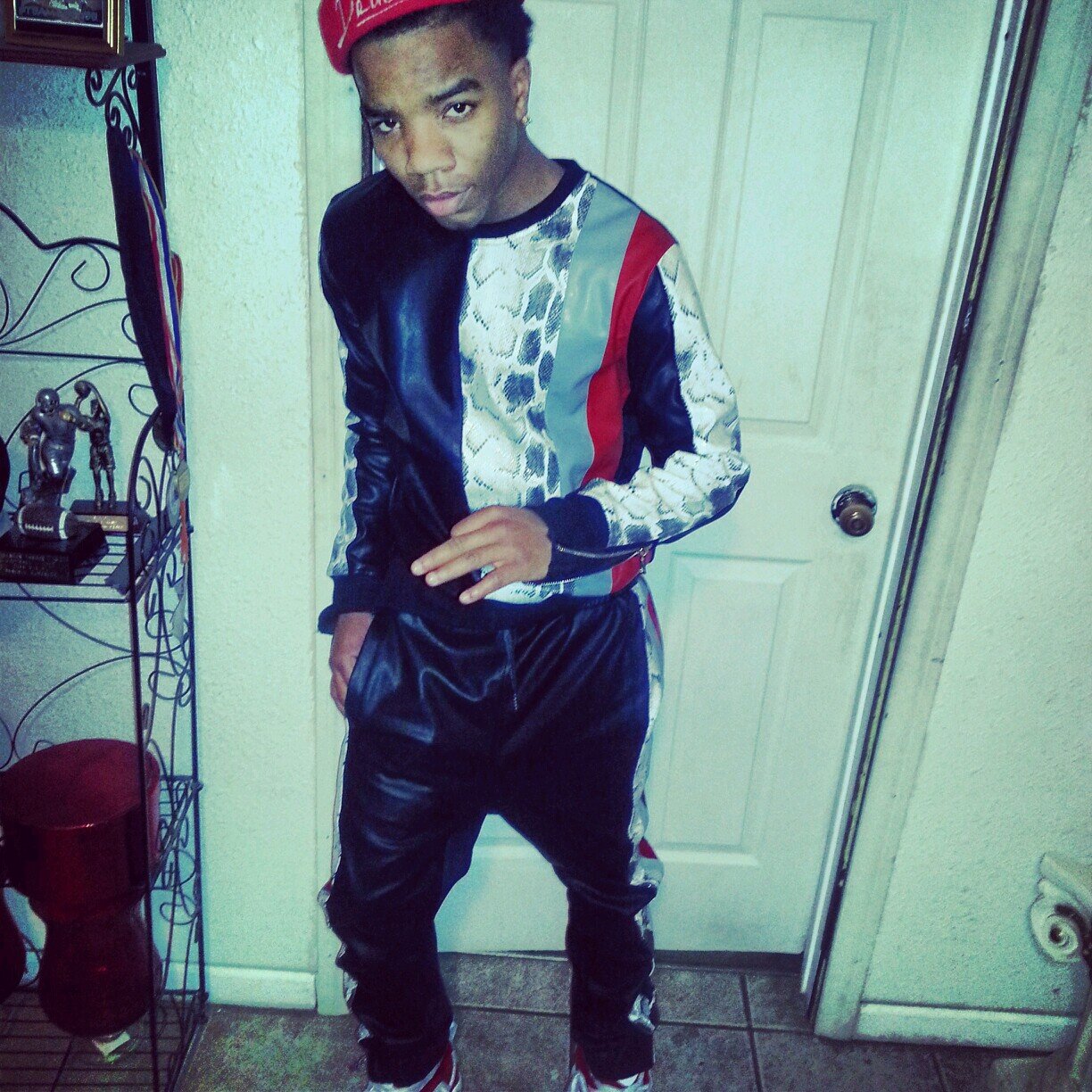 Flyest_Guy's profile picture. You gotta be lost , Shid Just Follow Me ..