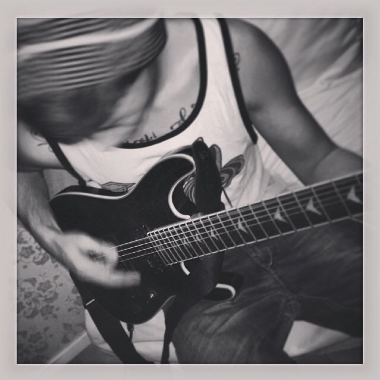 *Johnny Michielsen* Musician* Guitarist* Singing *Clear The Skies* Insta: johnny_cleartheskies
