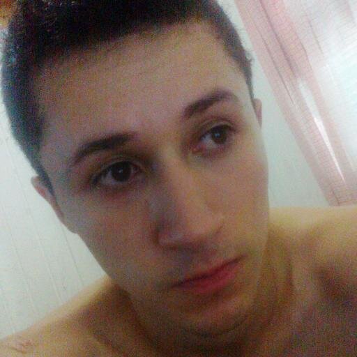 A vida me ensinou a nunca desistir nem ganhar nem perder mas procurar evoluir..