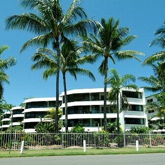 Directly opposite the beach, a place that’s affordable and modern, uniquely designed to respect your comfort and enjoyment . Ph 07 4057 6512
