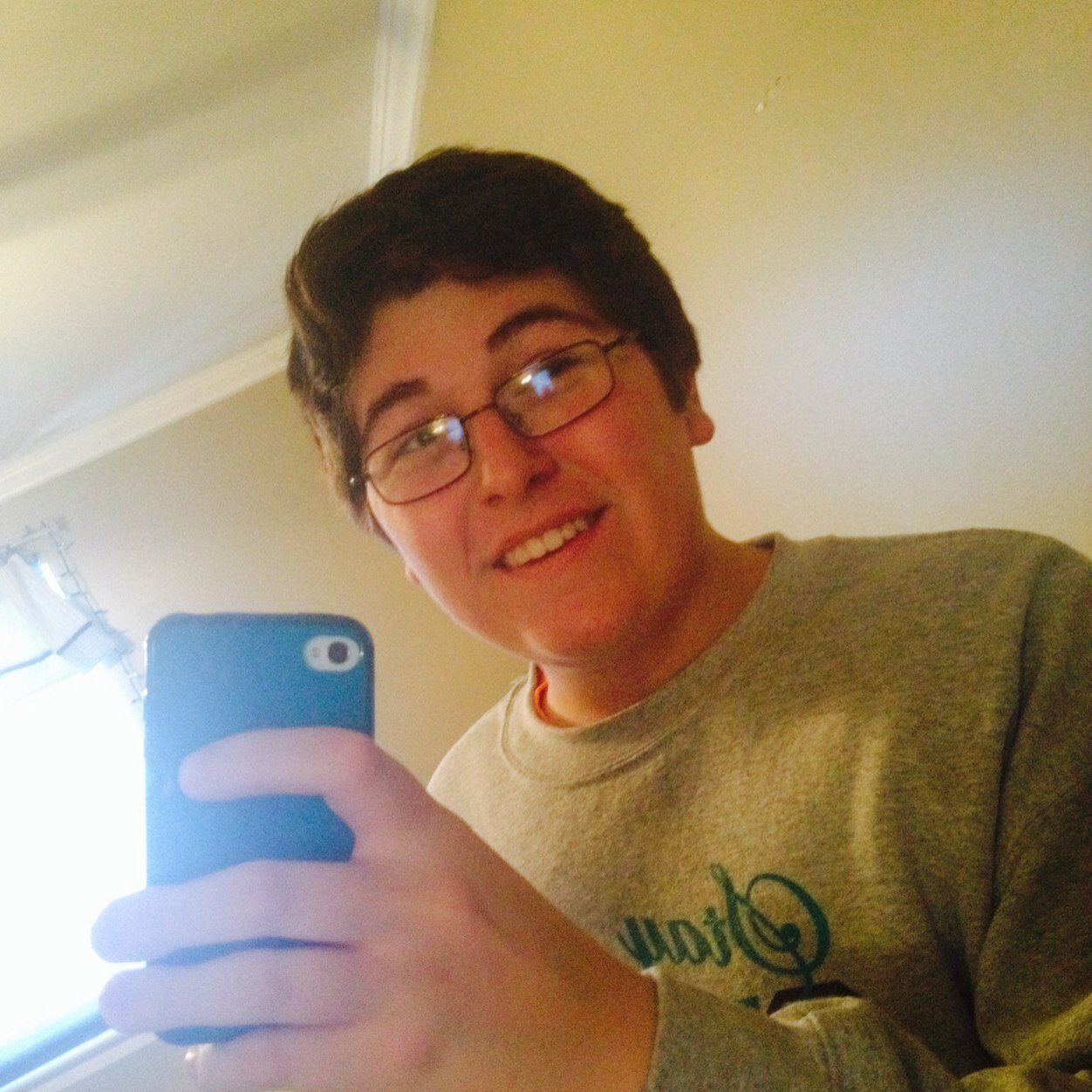 im Joey!  I love singing and living the life i wanna live ! and by the way Demi lovato is amazing 3