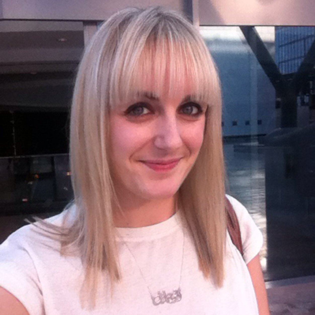 Arts Management graduate and loves cooking. London expat in UAE