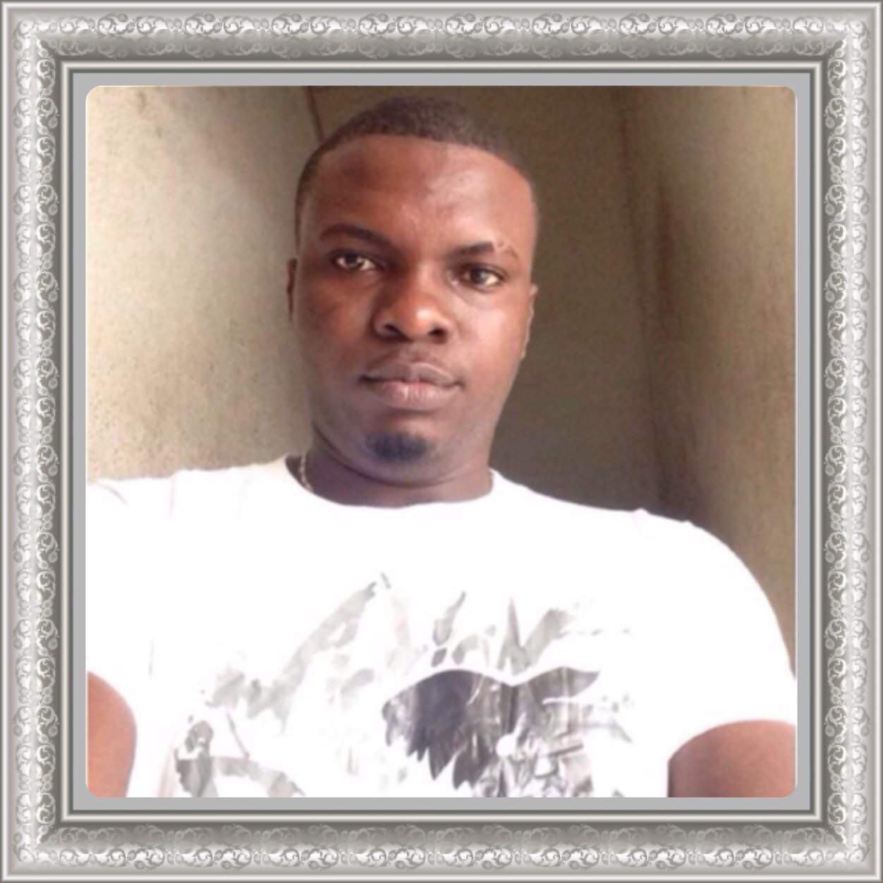 Simple, lovely to be wif,jovial Ãήϑ a spontaneous guy that you won't regret avn anythg to do with.