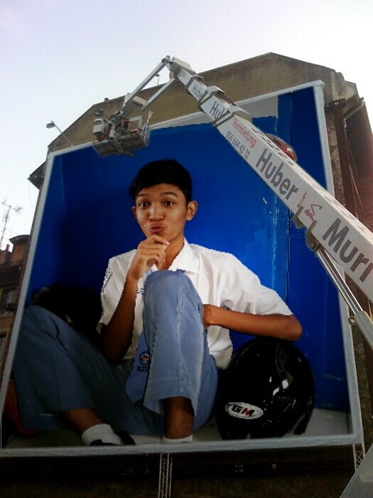 harifalah's profile picture. Ada