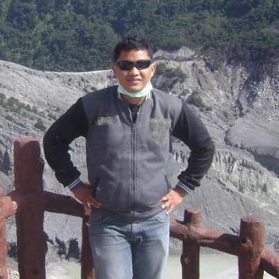 Kemas_Firmansya's profile picture. Tersenyumlah