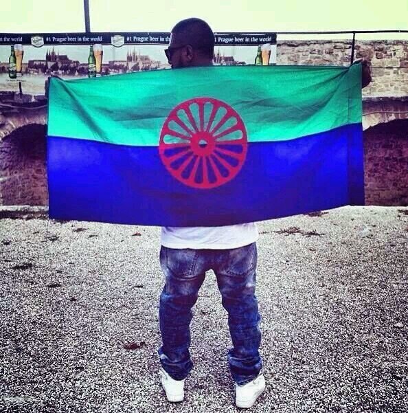 xxRowenaxxx's profile picture. loveyaaahx@svp_jb xooo' • Je kan het meisje uit de wagen halen, maar de wagen niet uit het meisje ! • Kickboks •