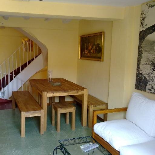 Soy Jorge y os doy la bienvenida a la Casa Vall. Turismo Rural a precios populares en Jijona, la cuna del turrón.