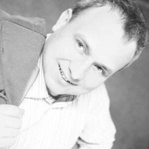Menadżer projektu w Centrum EFEKTY. Marketingowiec, sprzedawca, dziennikarz. Zwolennink komunikacji 360 stopni