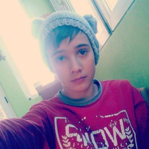 Boy Directioner & Katycats & Swifties & Hutchers And fan of @TomFelton & @EmWatson