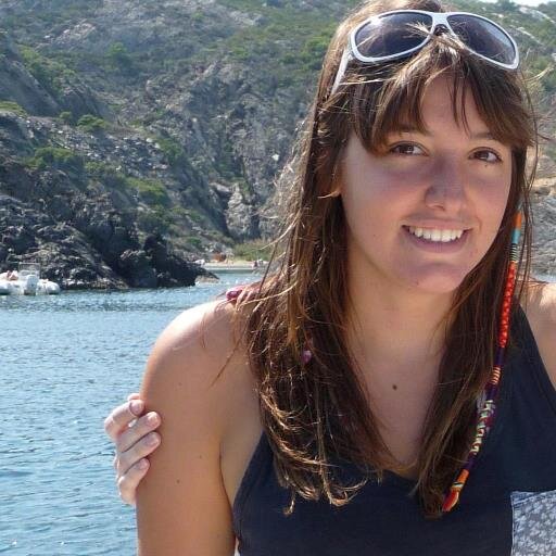 LauraAlmaCampoy's profile picture. The sky is blue so I love you