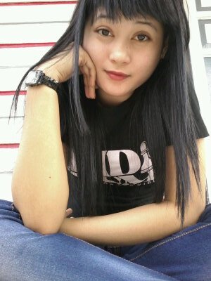 Mom+Dad+Me+My Sister+My Brother+My Lovely = Always Be Happy(~˘⌣˘)♥ε˘'~)