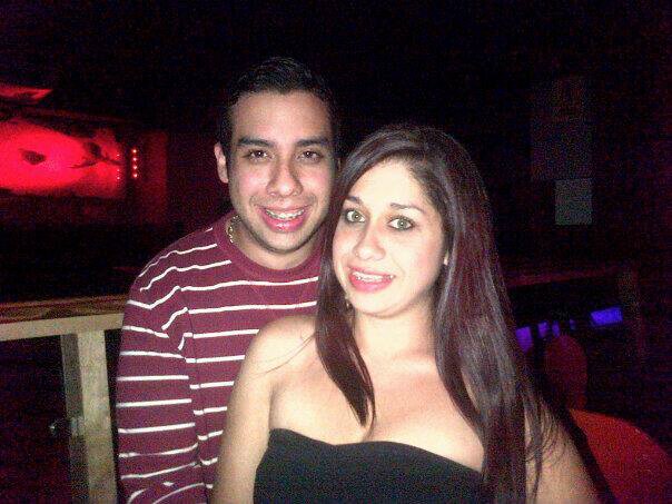 Prefiero morir parado que entregarme de rodillas!! No nos rendiremos #movvzlalibre  Pin 2A446214