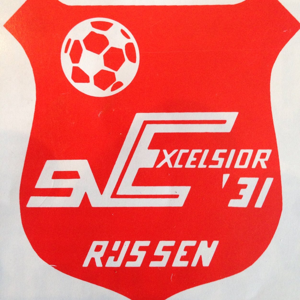 Het Twitteraccount van en voor supporters bij Excelsior'31 - Hoofdklasse C - Nieuws - Redactie 433.NL en @excelsior31 is niet verantwoordelijk voor de inhoud.