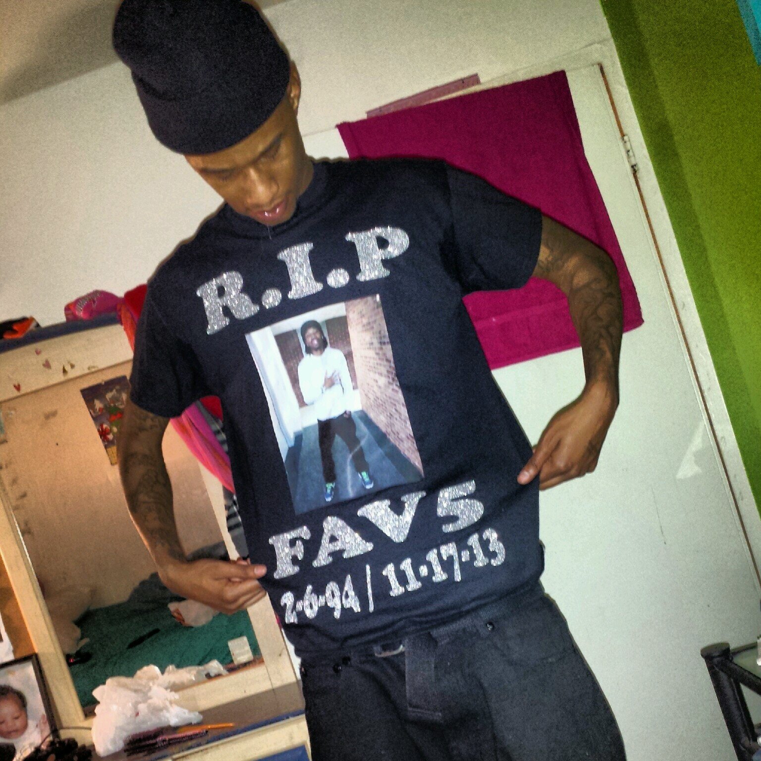 rip_vince_24's profile picture. R.i.p. to my right hand VINCE !!! R.i.p. to my lil brother LARRY COOK #FAV5 #LONGLIVEVINCE
